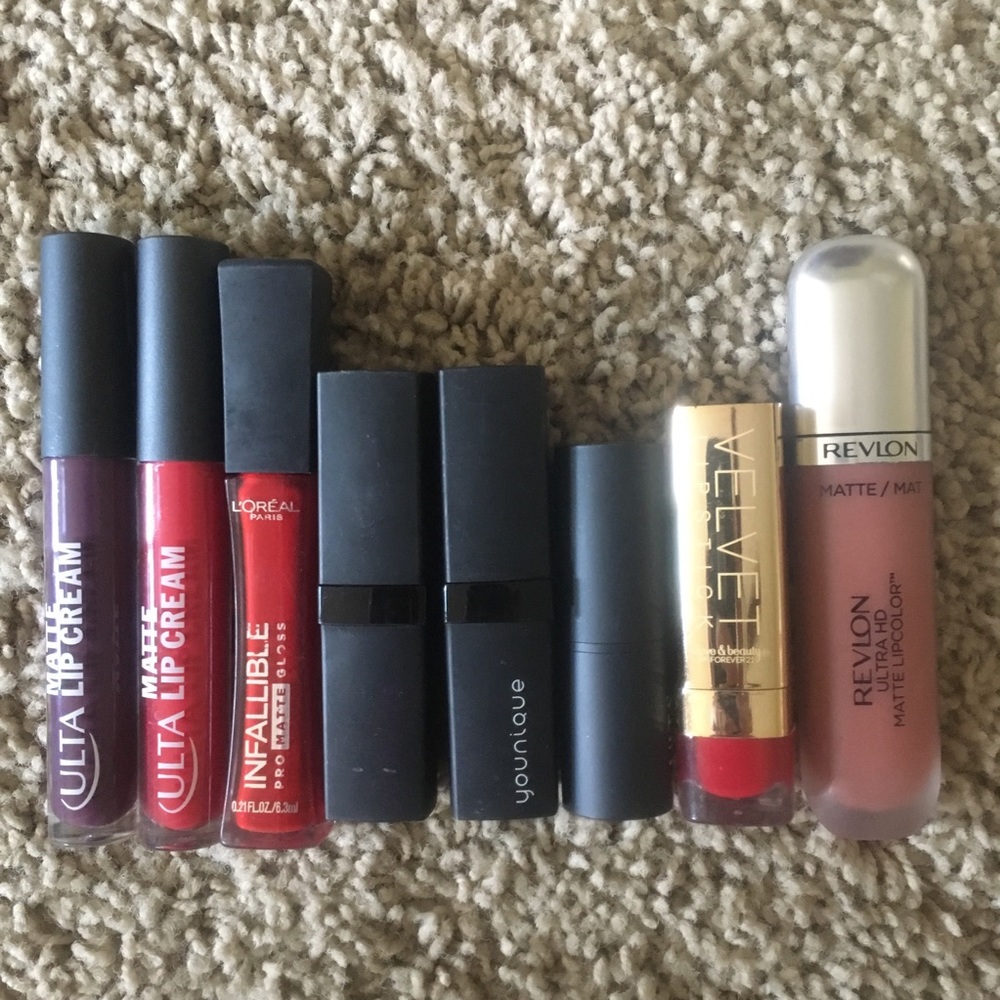 Lipstick Bundle ( Younique Ulta Revlon )